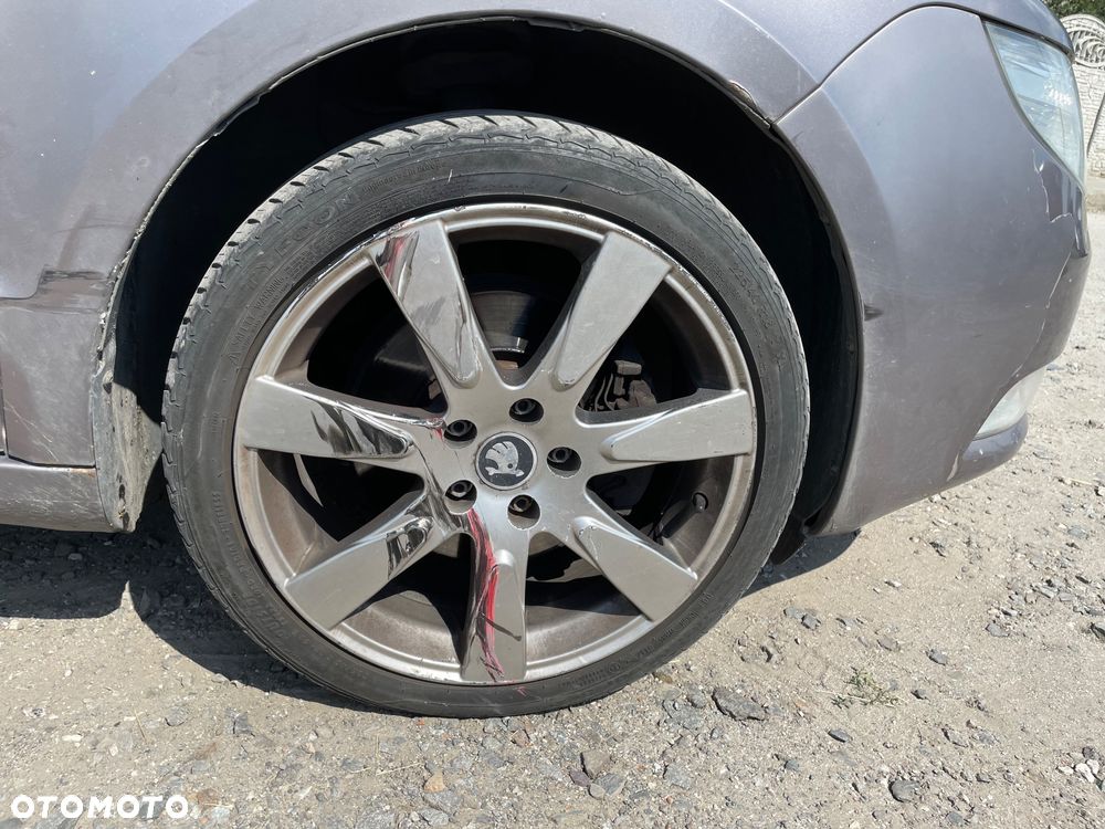 Skoda Superb 2.0 TDI Comfort DSG - 11