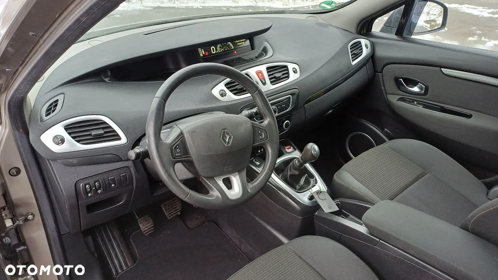 Renault Scenic - 12