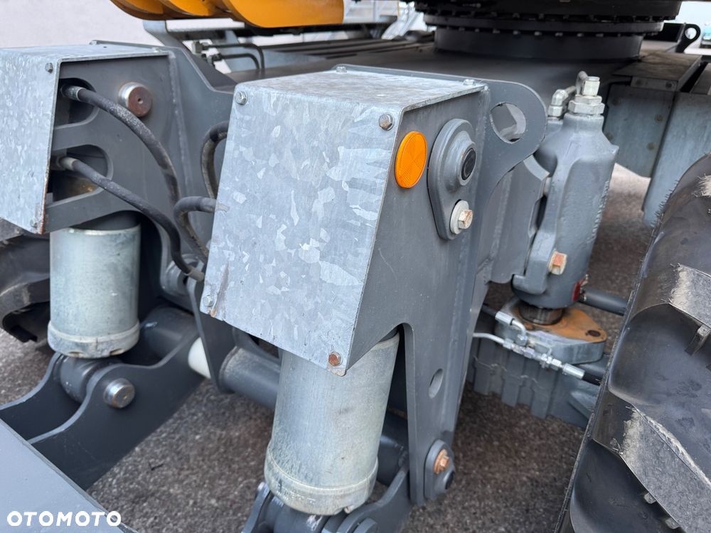 Liebherr A910 Compact Litronic - 19