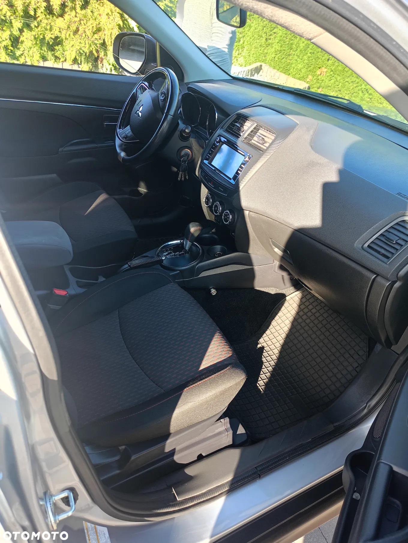 Mitsubishi Outlander - 8