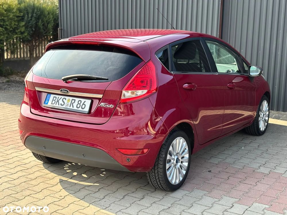 Ford Fiesta 1.4 Champions Edition - 8