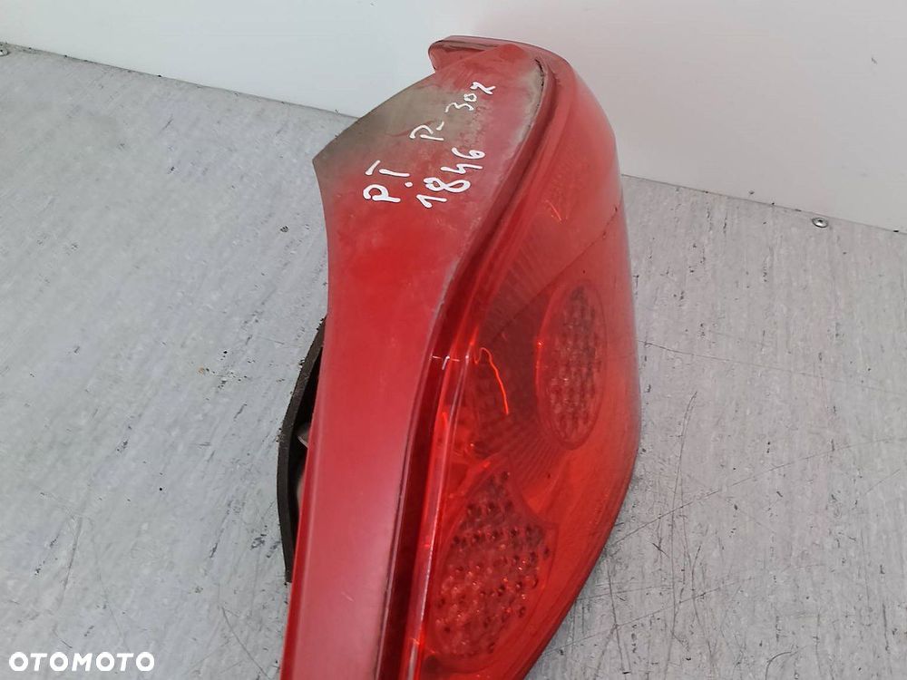 LAMPA TYLNA PRAWA PEUGEOT 307 FL 9655767480 HATCHBACK - 6
