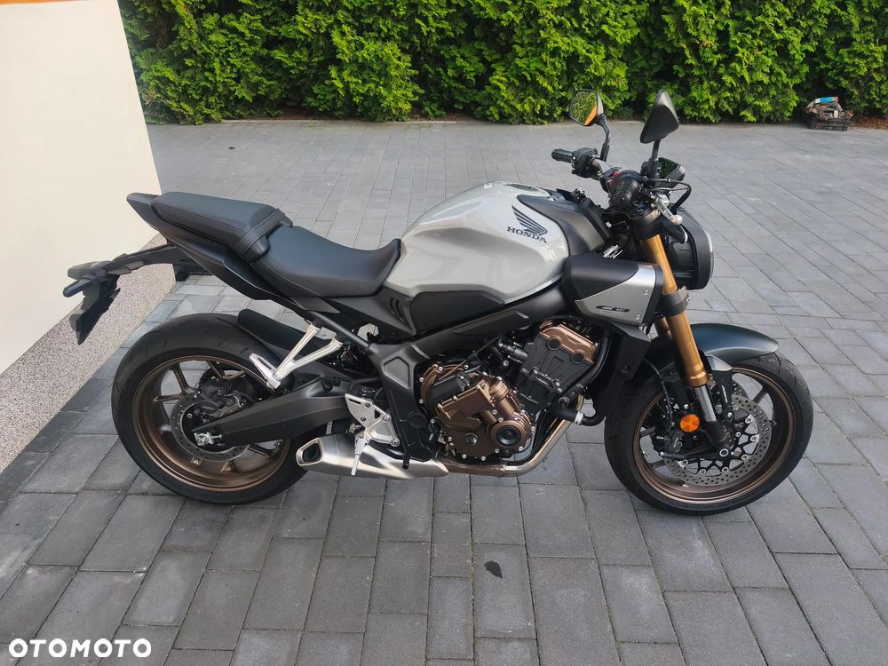 Honda CB - 2