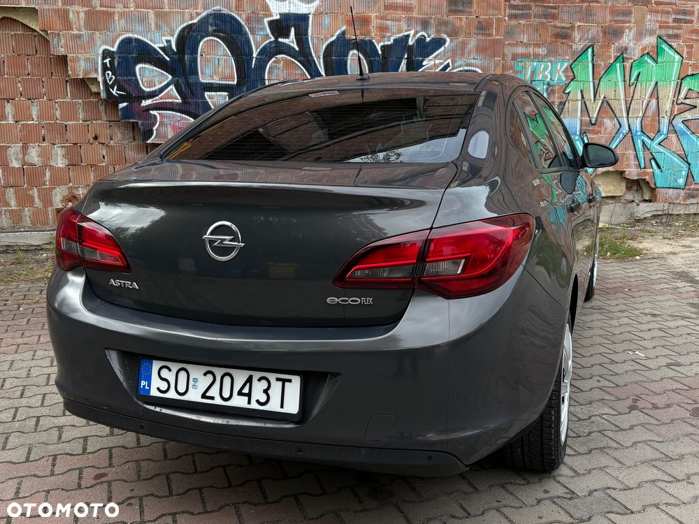 Opel Astra 1.4 - 11