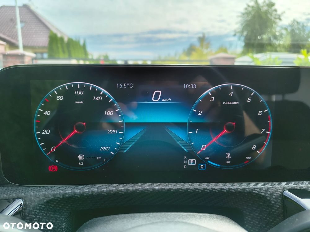 Mercedes-Benz CLA 180 7G-DCT - 27