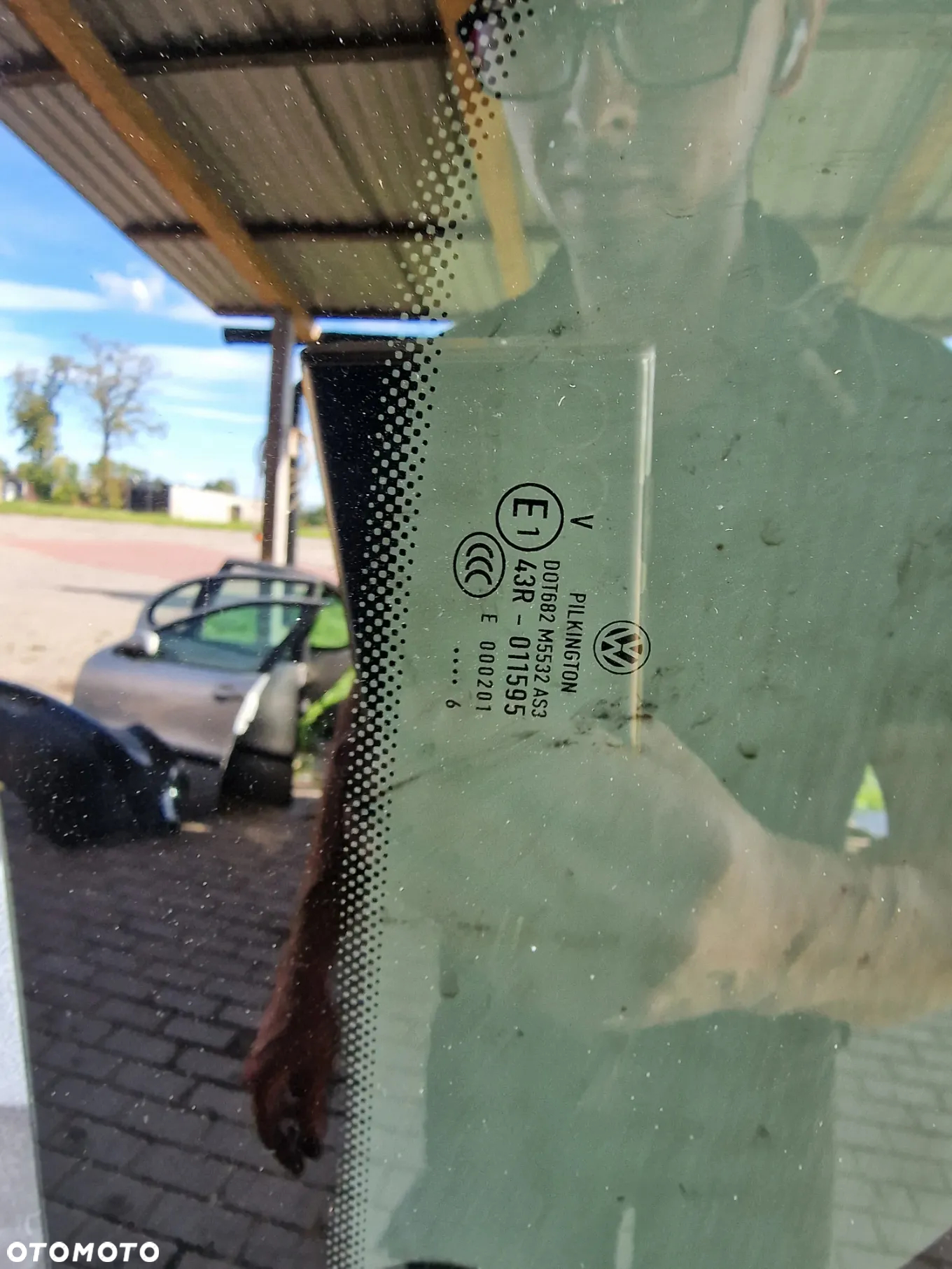 SZYBA KAROSERYJNA Boczna   LEWA  VW CADDY III Maxi Dymiona 2016r - 2