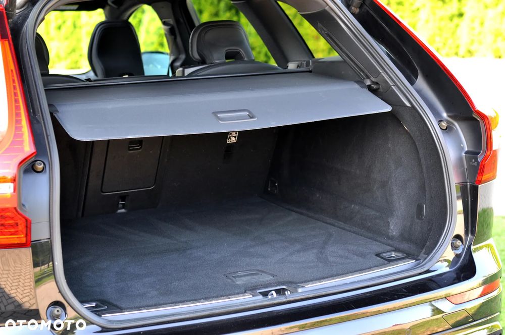 Volvo XC 60 B4 D Ultimate Dark - 19