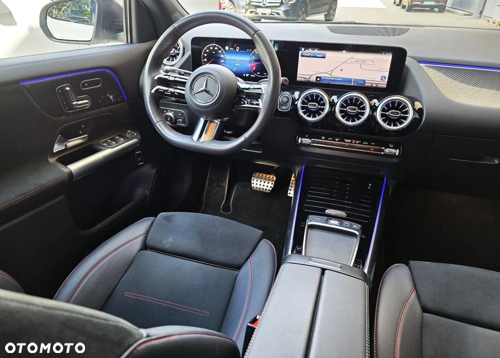 Mercedes-Benz GLA 200 AMG Line - 10