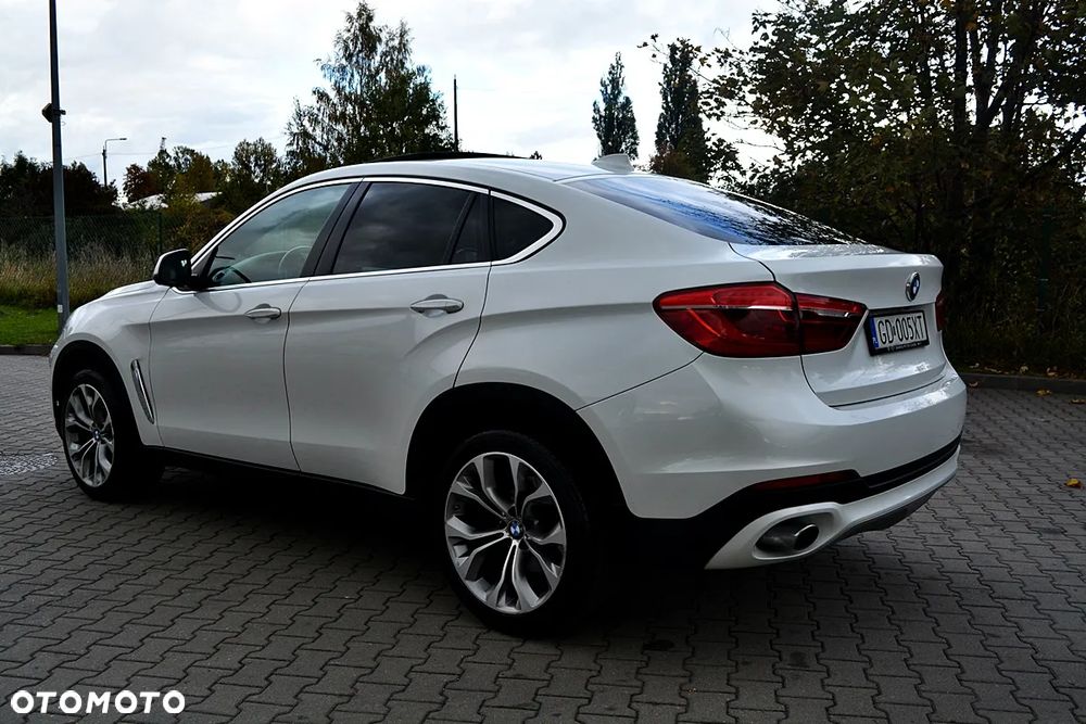 BMW X6 xDrive35i - 16