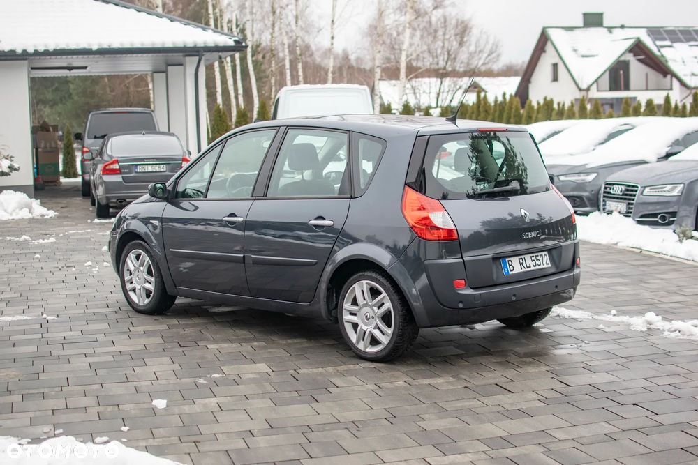 Renault Scenic - 18