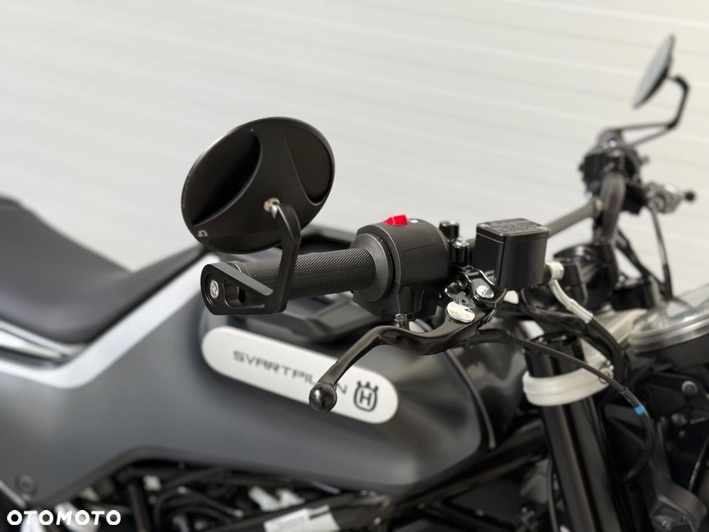 Husqvarna Svartpilen - 12