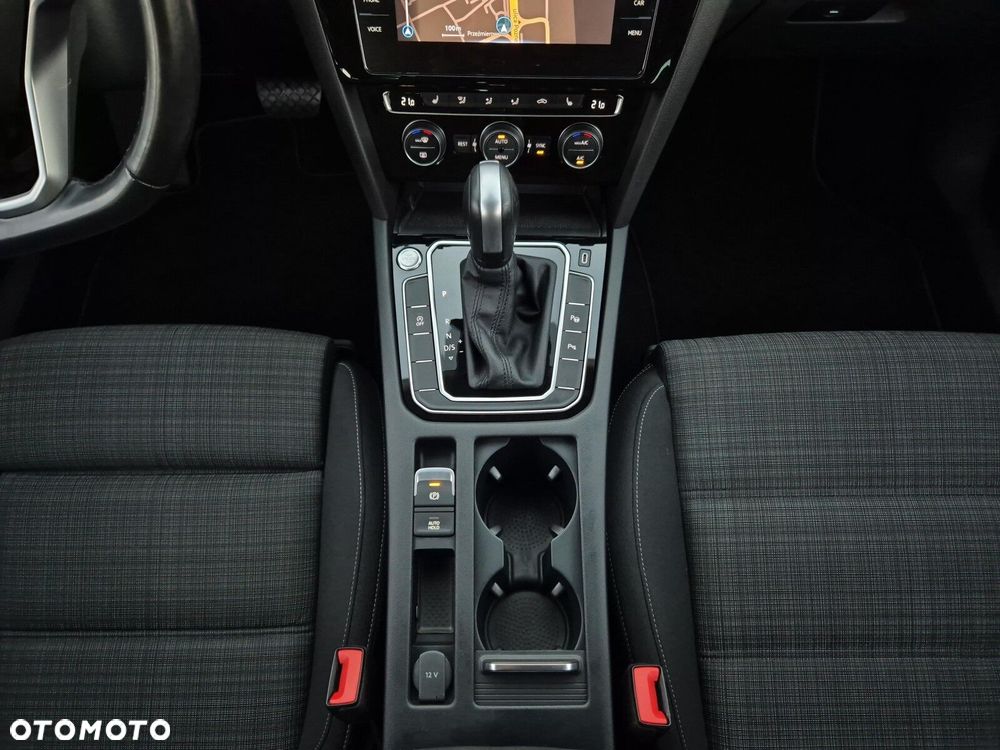 Volkswagen Passat 2.0 TDI EVO Business DSG - 18