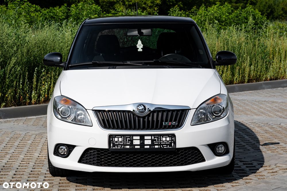 Skoda Fabia 1.4 TSI DSG RS - 14