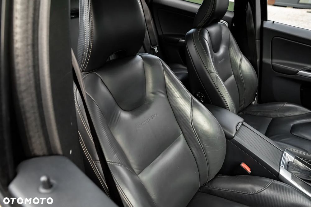 Volvo XC 60 D5 AWD RDesign - 26