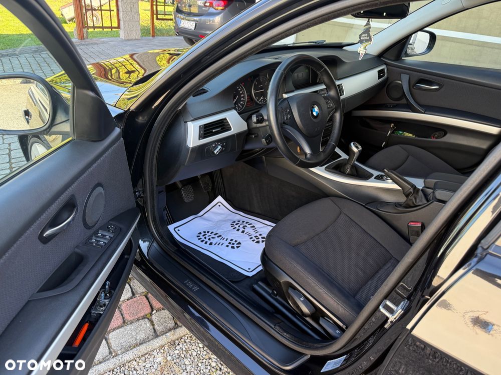 BMW Seria 3 - 17