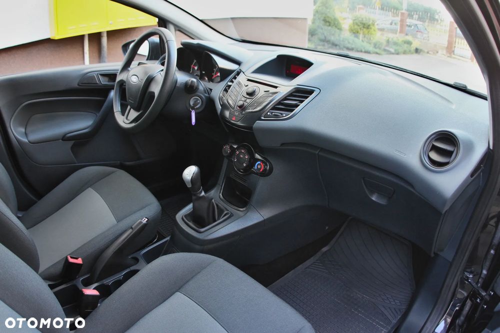 Ford Fiesta - 17