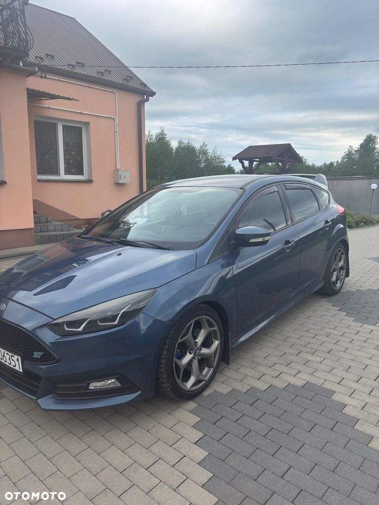 Ford Focus ST - 6