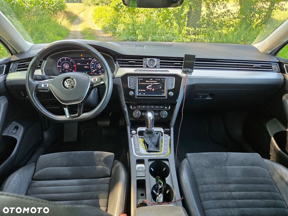 Volkswagen Passat 2.0 TDI Bi-Turbo BMT 4Mot Highline DSG - 17