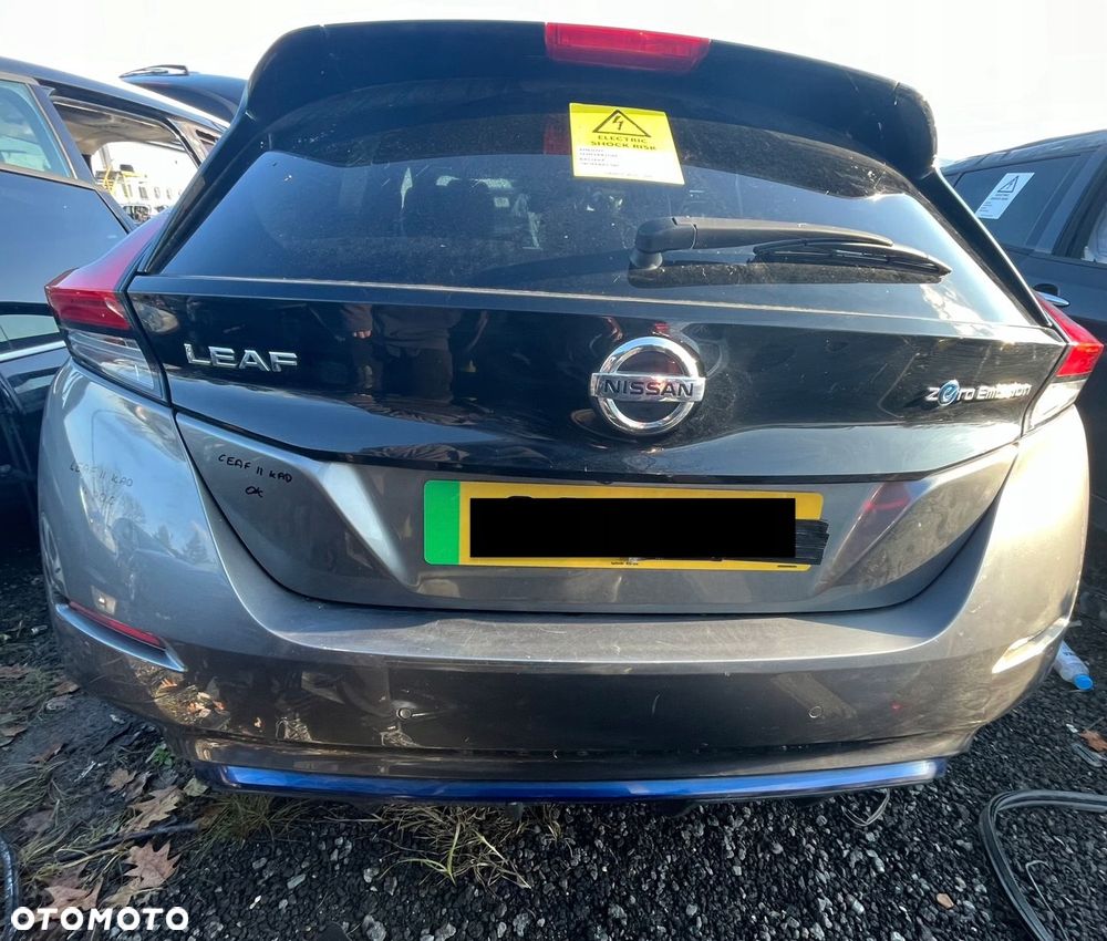 ZDERZAK TYŁ NISSAN LEAF ZE1 II 2 4 PDC KOLOR KAD - 1