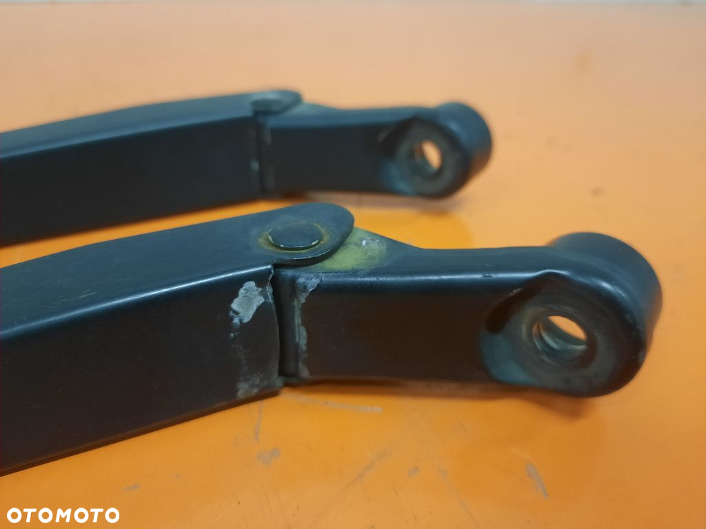 SUZUKI SWIFT IV MK6 04-10 RAMIE WYCIERACZKI PRZÓD KOMPLET  M13A - 2