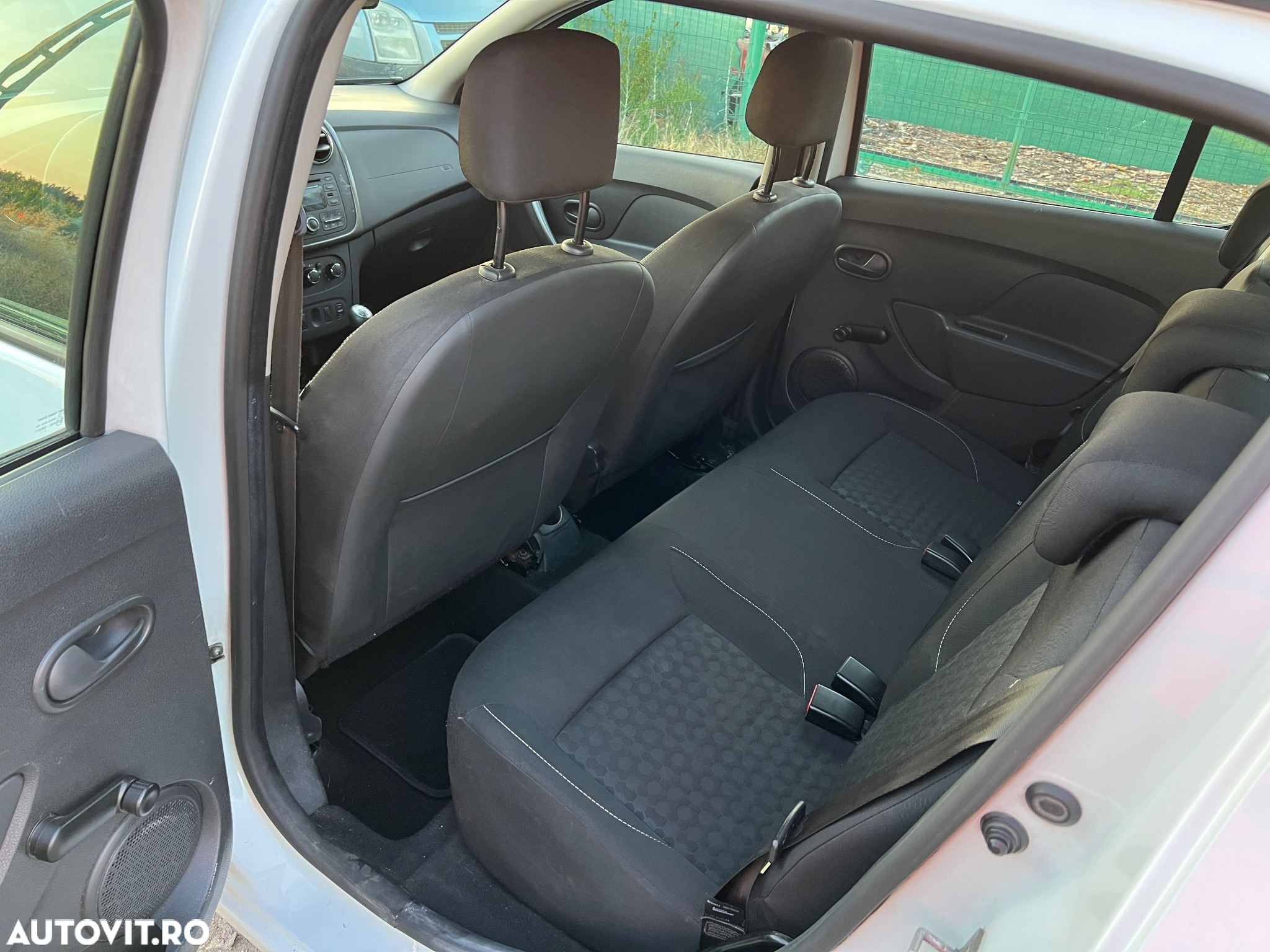 Dacia Sandero 1.2 Acces - 6