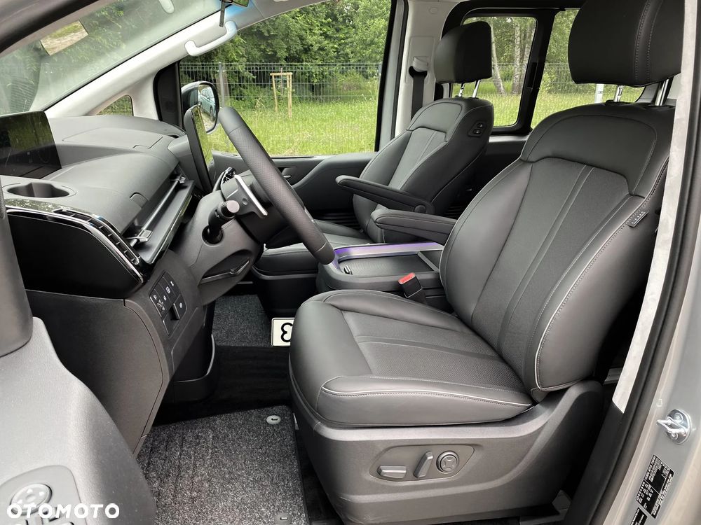 Hyundai Staria 1.6 T-GDI HEV Luxury - 13