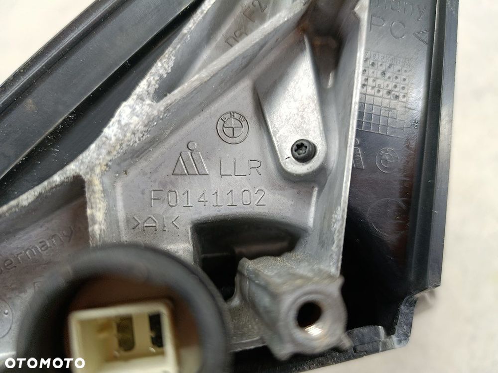 LUSTERKO PRAWE BMW 1 E87 F0141102 475/9 - 6
