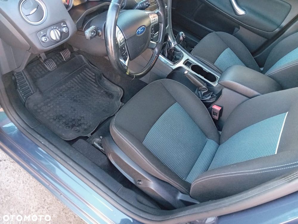 Ford Mondeo SW 1.6 T Gold X Plus - 15