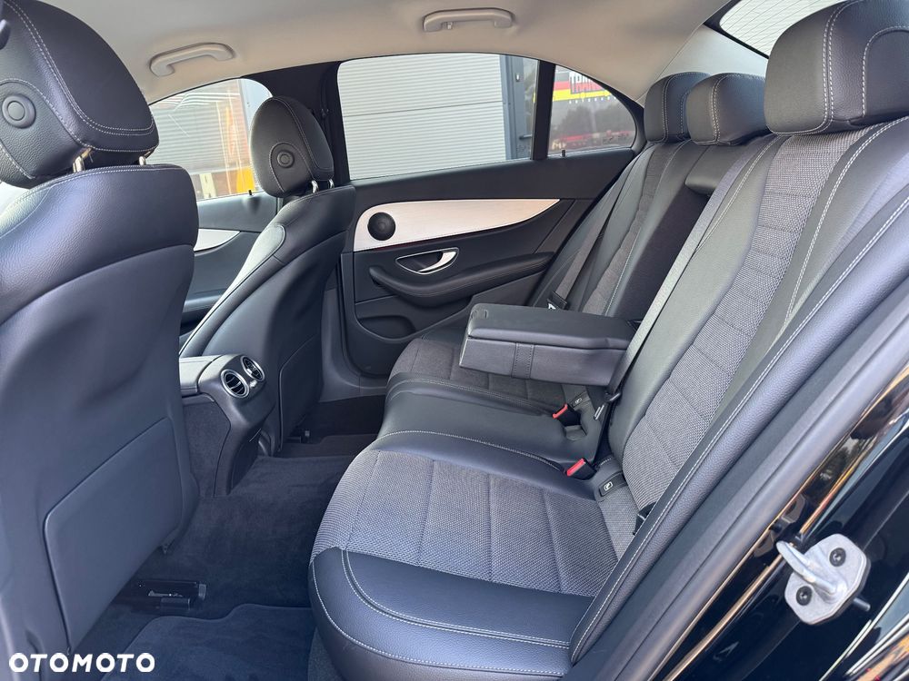 Mercedes-Benz Klasa E 220 d Avantgarde - 35