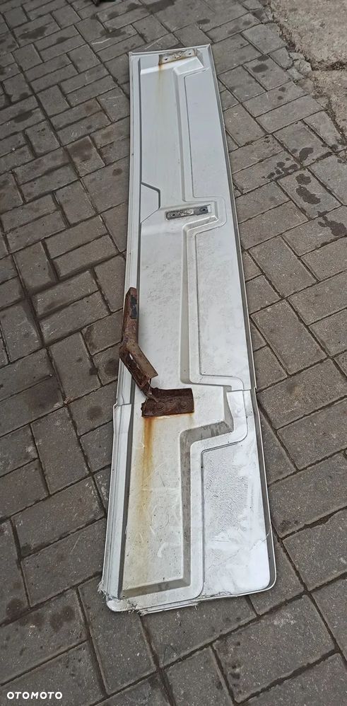 SPOILER SPOJLER KABINY PRAWY MERCEDES MP4 GIGA SPACE 9607900244 - 2