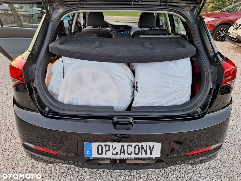 Hyundai i20 1.2 Trend - 27