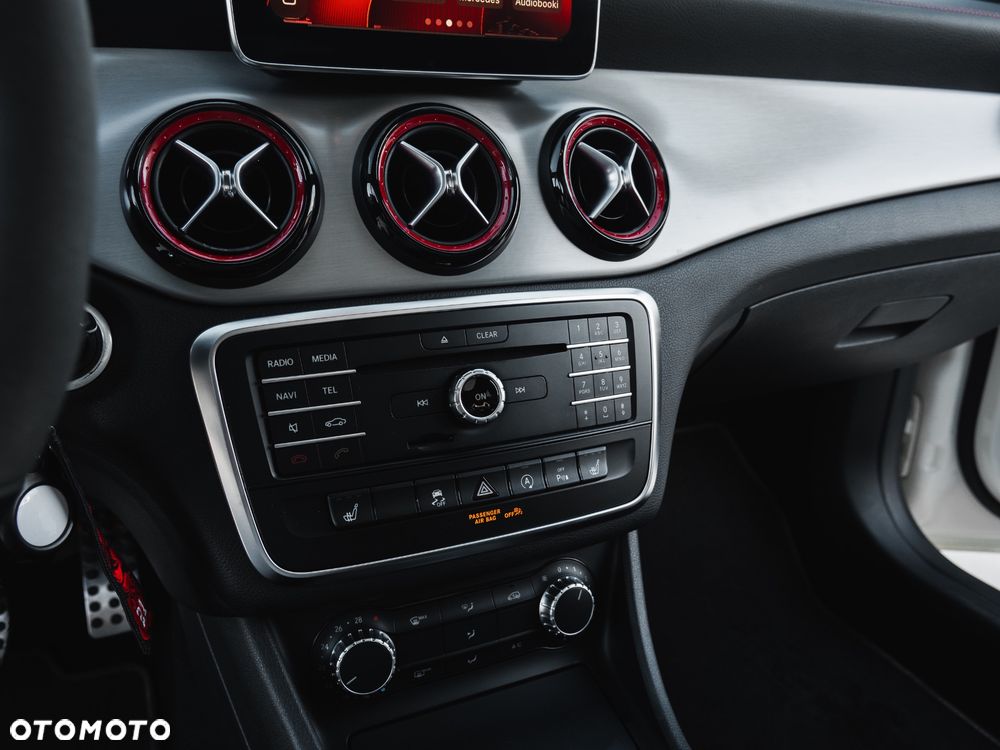 Mercedes-Benz CLA 45 AMG 4-Matic - 25