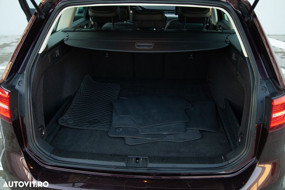 Volkswagen Passat Variant 2.0 TDI DSG 4Motion Highline - 32