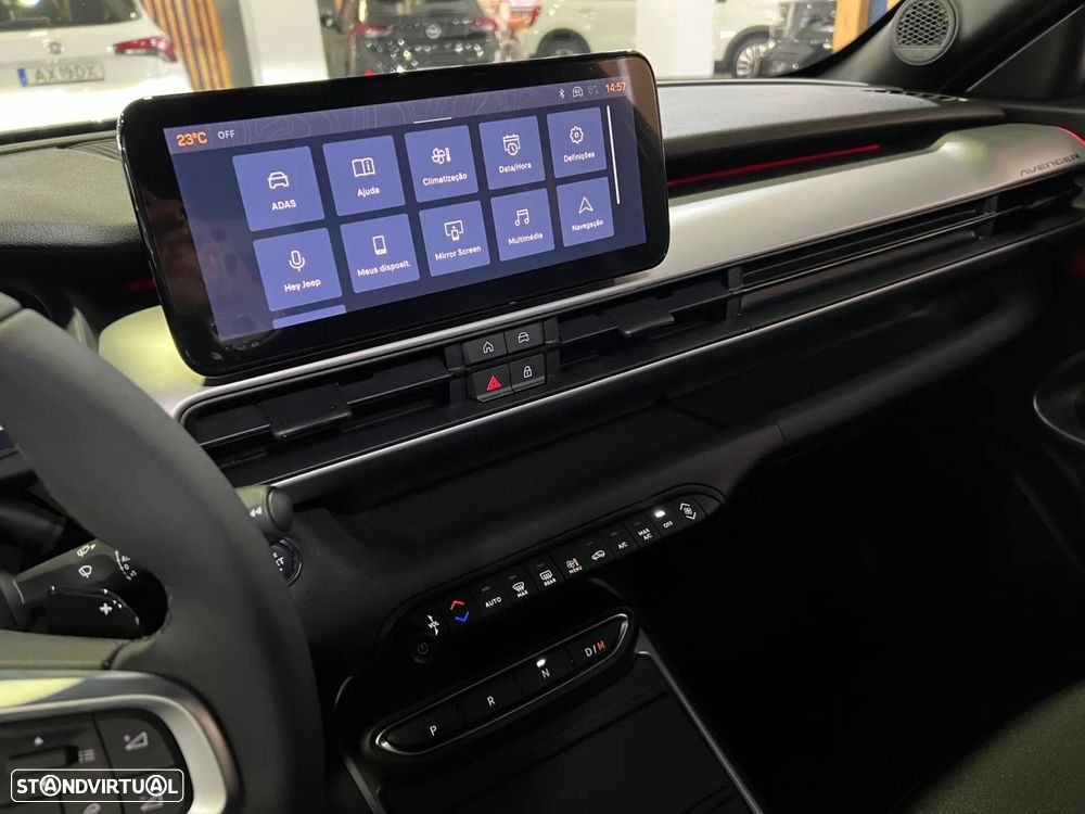 Jeep Avenger 1.2 e-Hybrid Summit DCT - 28