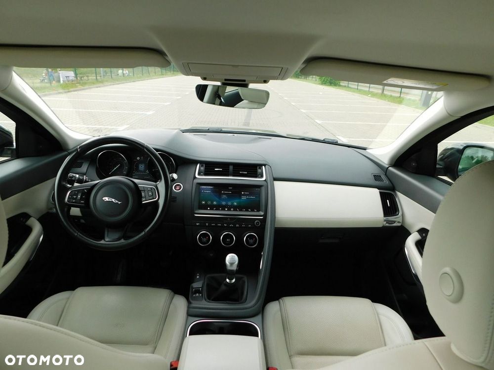 Jaguar E-Pace - 8