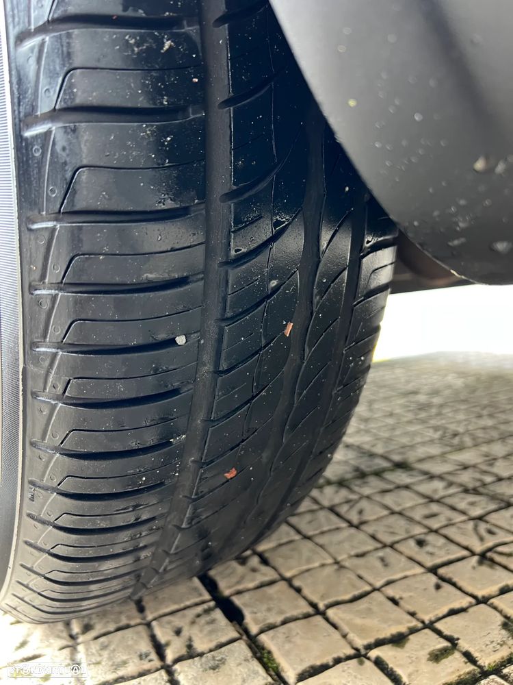 VW Passat 1.9 TDi Confortline - 40