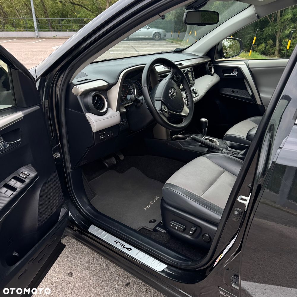 Toyota RAV4 - 18