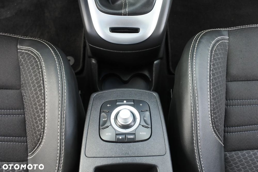 Renault Scenic ENERGY TCe 130 BOSE EDITION - 17