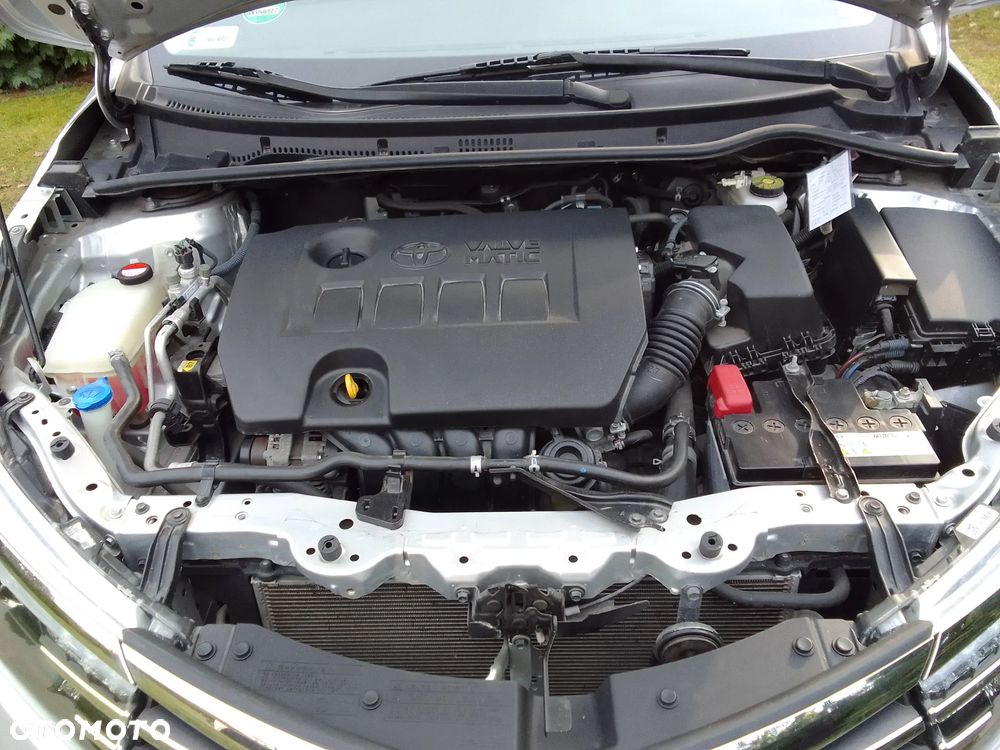 Toyota Corolla 1.6 Premium - 16