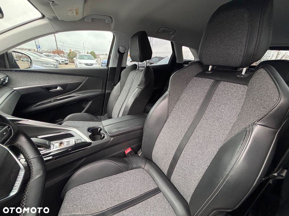 Peugeot 3008 1.6 BlueHDi Allure S&S EAT6 - 32