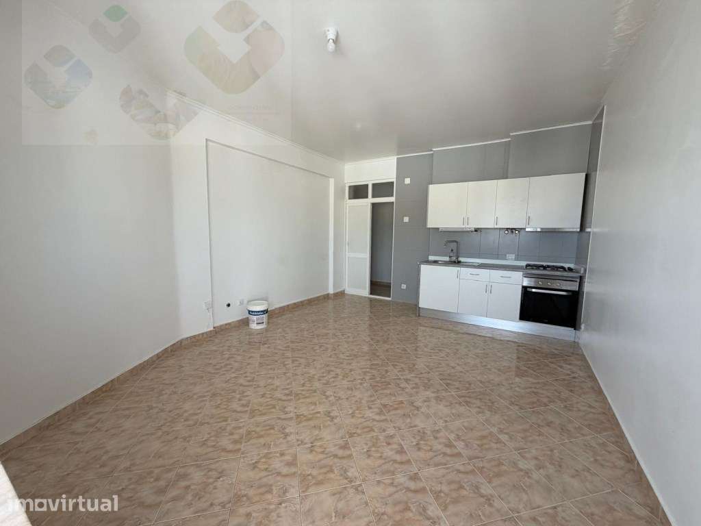 Amadora Reboleira, T1, Terraço 60m2 com churrasqueira!!!! - Grande imagem: 3/20