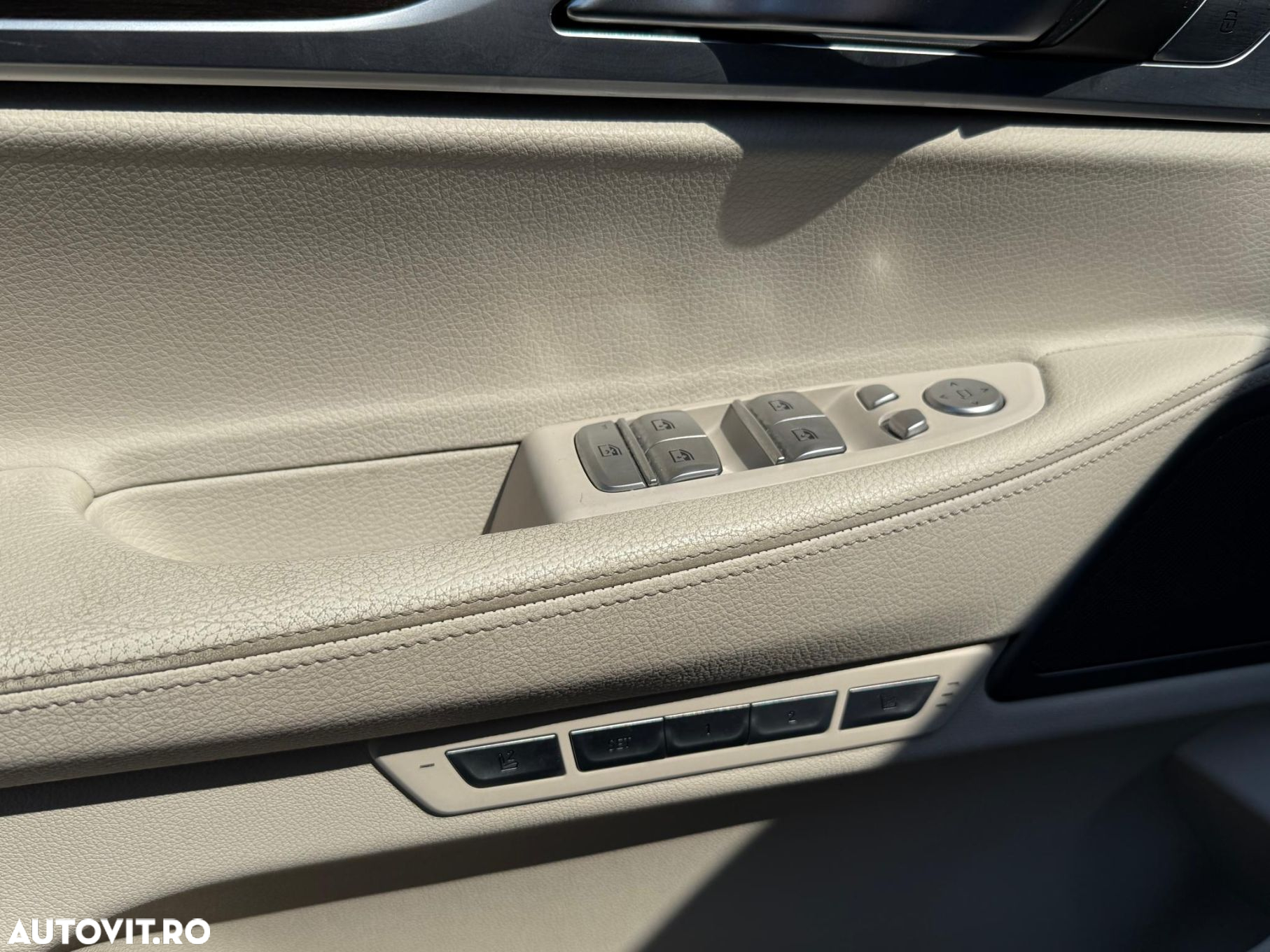 BMW Seria 7 - 30