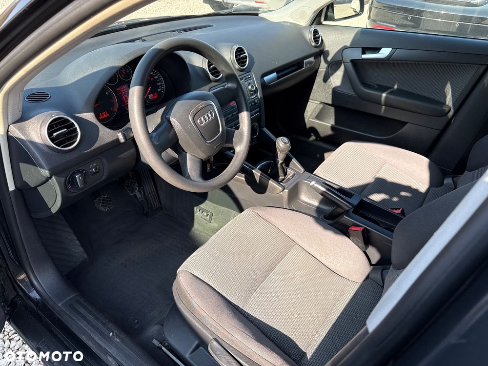 Audi A3 Sportback 1.6 Ambition - 13