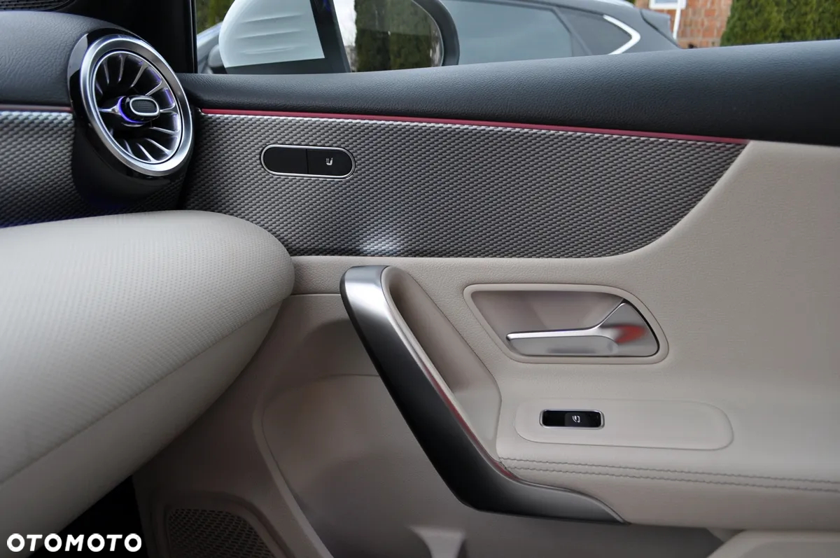 Mercedes-Benz Klasa A 250 e PHEV Progressive 8G-DCT - 38