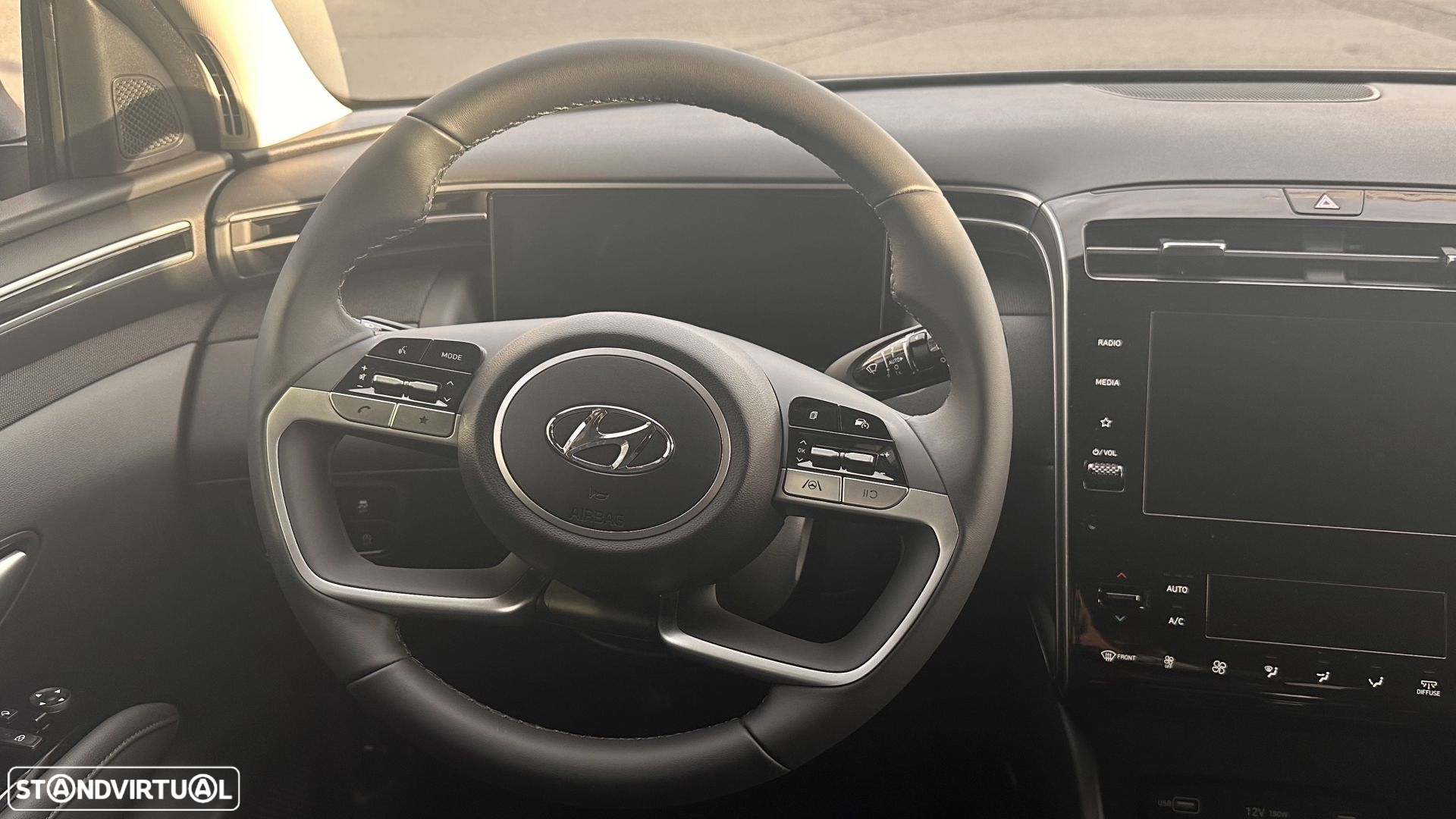 Hyundai Tucson 1.6 T-GDi Premium - 28