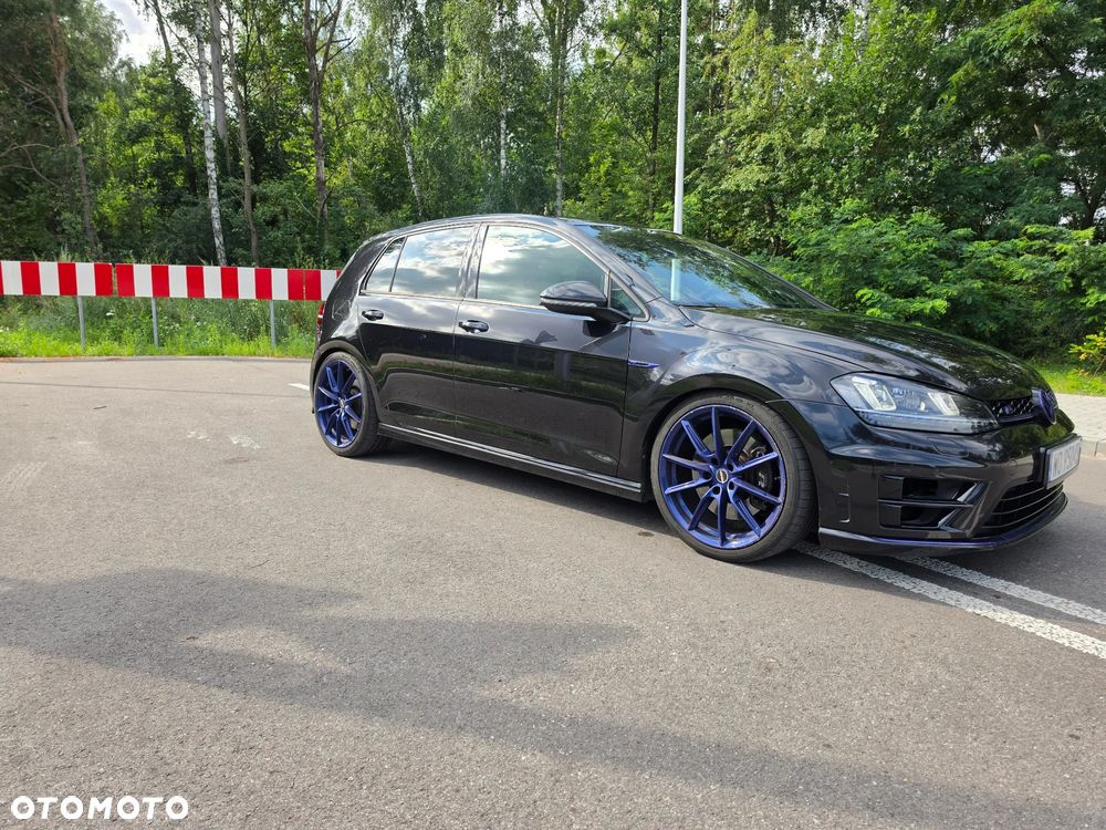 Volkswagen Golf - 2