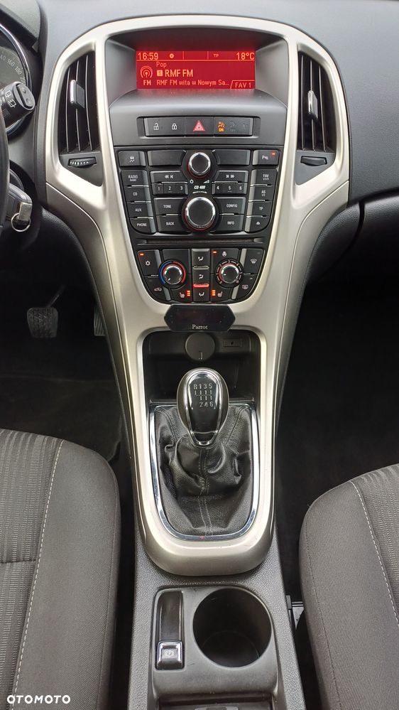 Opel Astra 1.4 Turbo - 11
