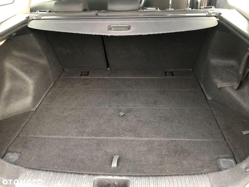 Kia Ceed - 10