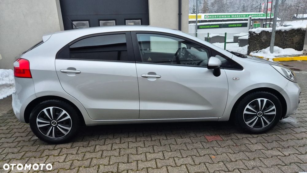 Kia Rio 1.2 Attract - 5