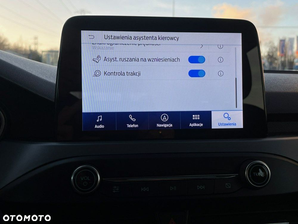 Ford Focus 1.5 EcoBlue Start-Stopp-System TITANIUM DESIGN - 38